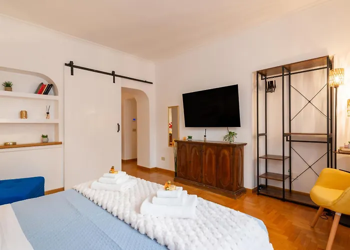 Piazza Del Popolo Via Brunetti Apartment